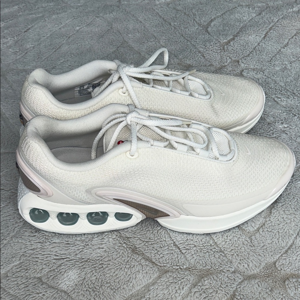 Nike Air Max DN SE, Women’s Size 11 - Picture 7 of 10